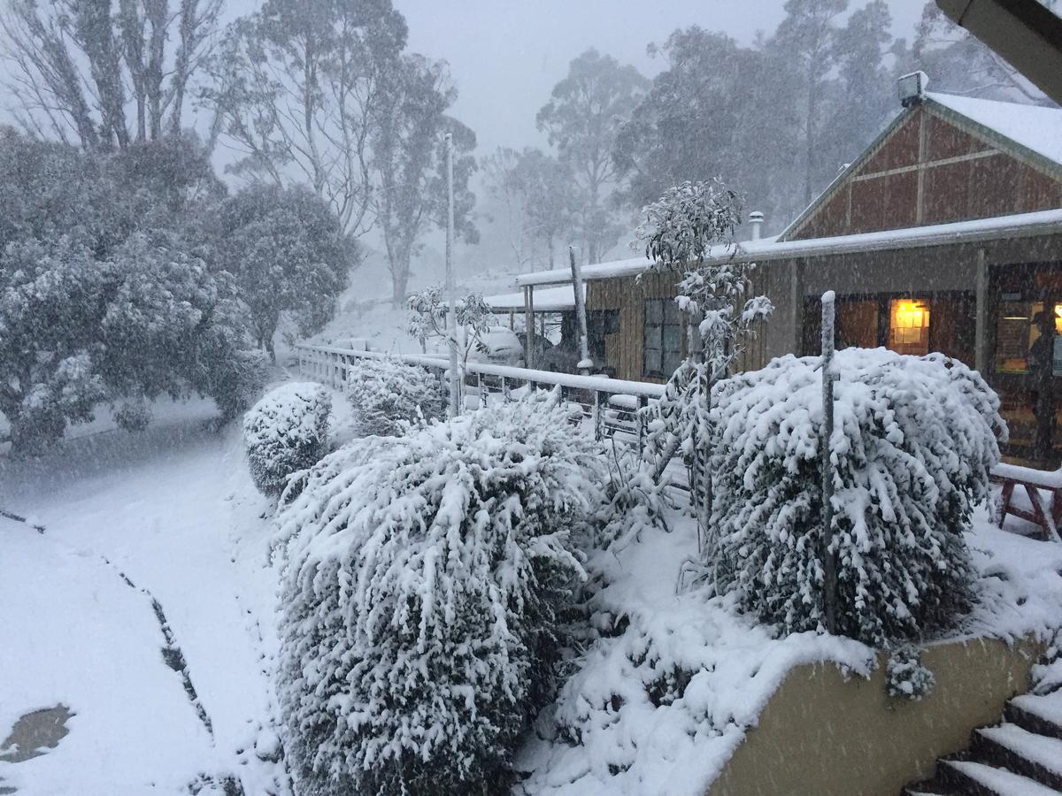 Bronte Park Highland Cottages Bagian luar foto